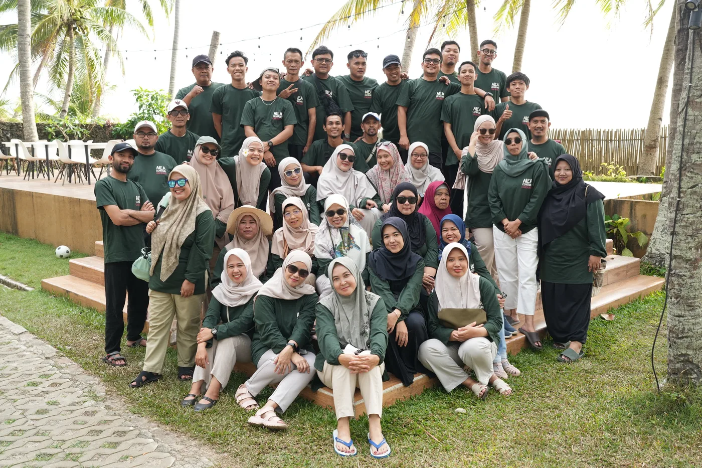 Togetherness and solidarity of all educators and staff at SMP Alfa Centauri